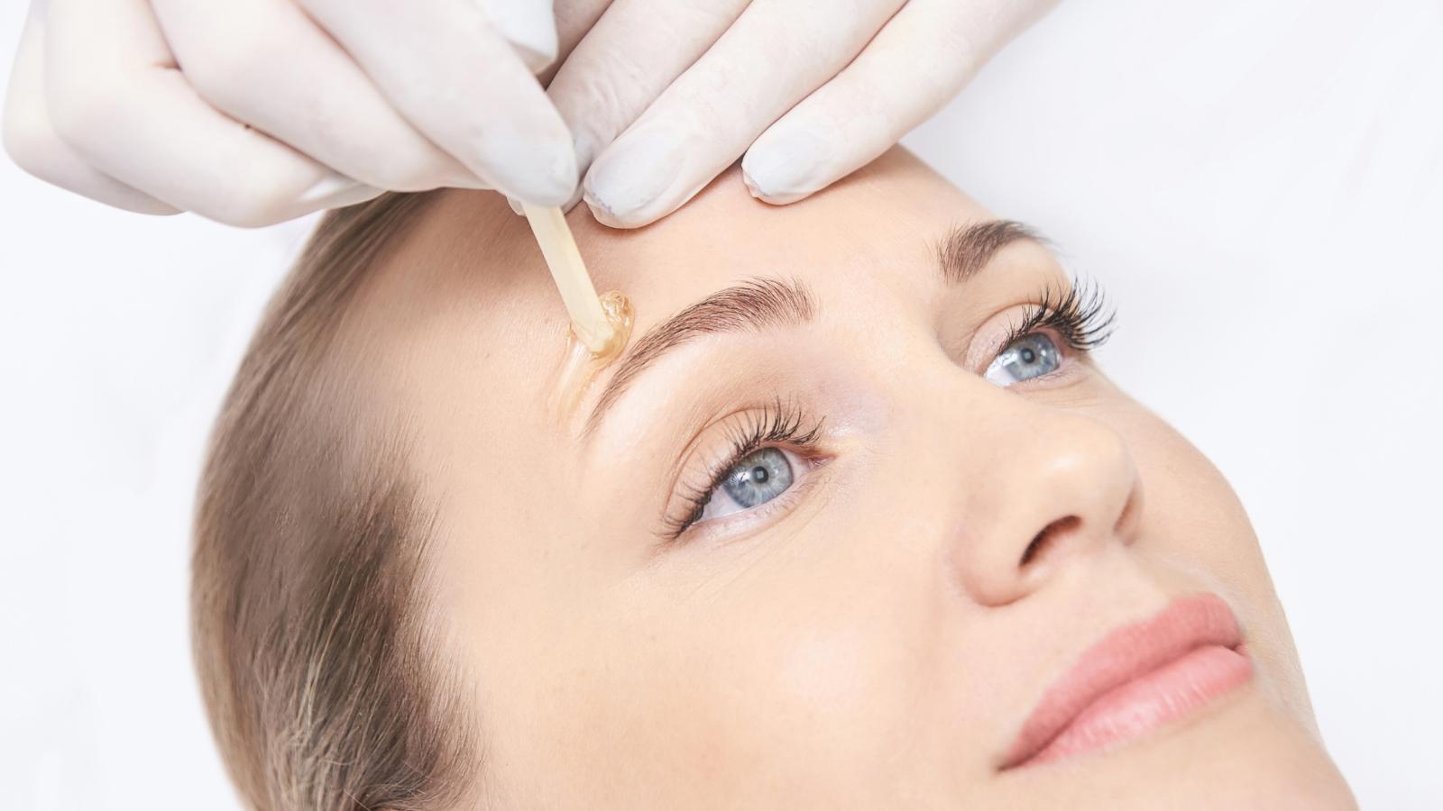 Where Can You Get the Best Eyebrow Waxing Services? A Complete Guide